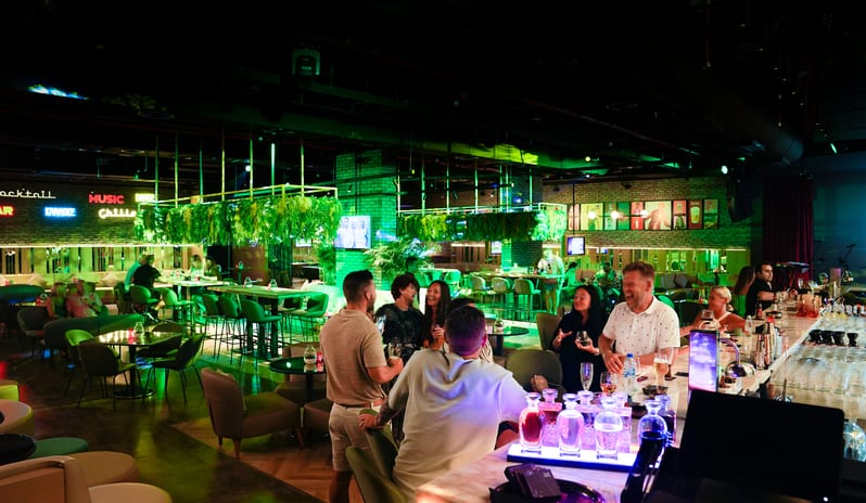 Middle-east-holidays-dubai-rixos-the-palm-dubai-hotel-and-suites-hotel-bar1